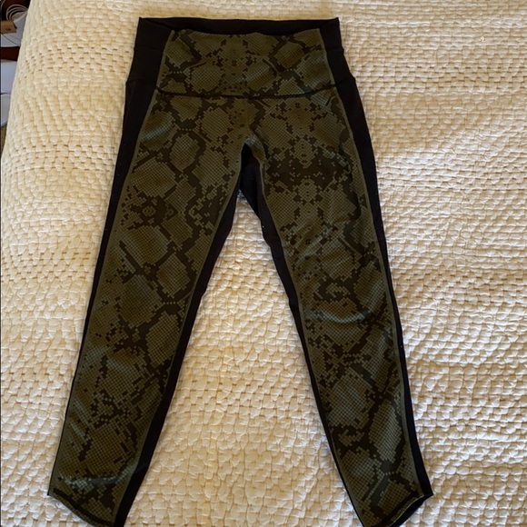 Lululemon Leggings - Picture 1 of 5
